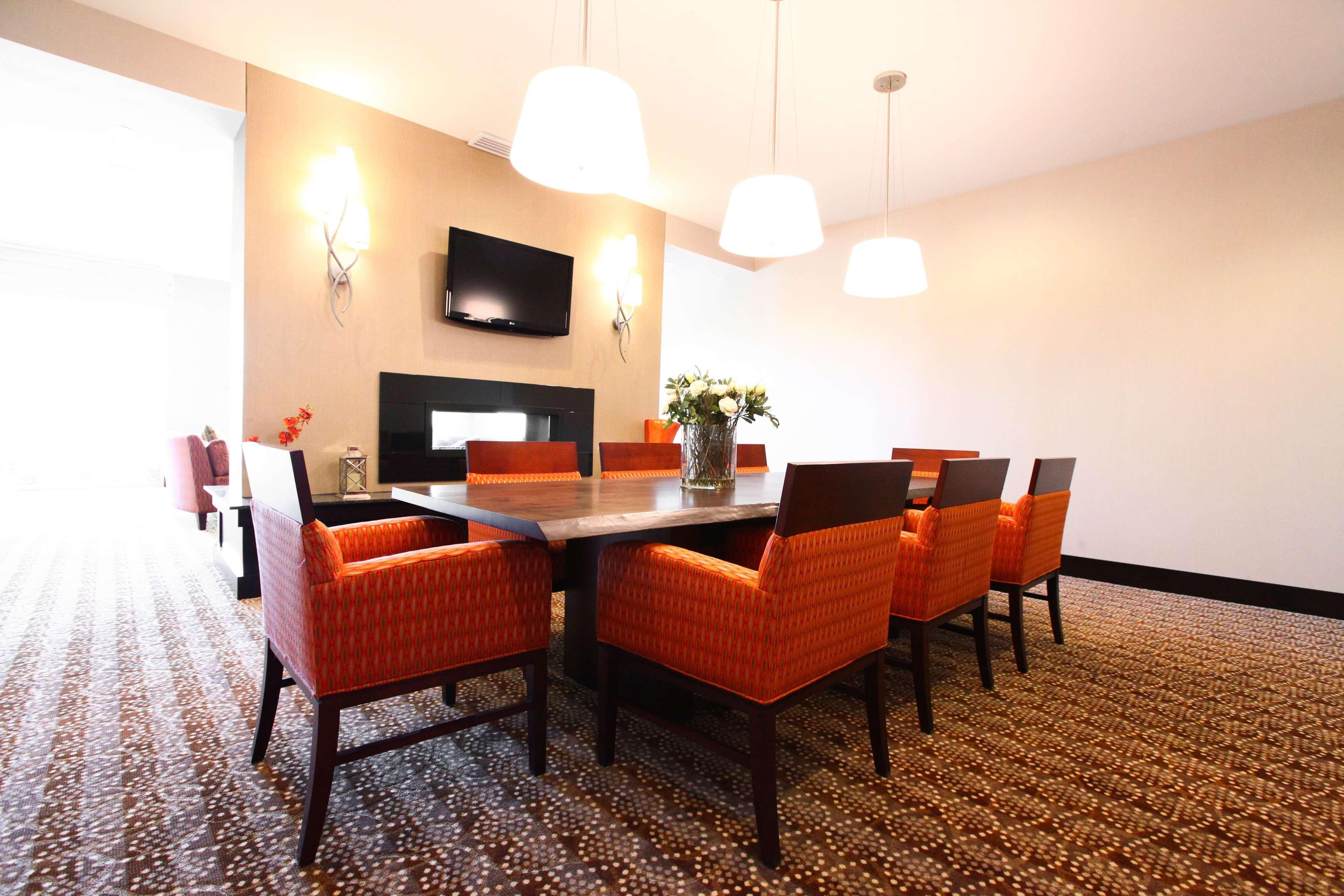 Hilton Garden Inn Олэт Экстерьер фото