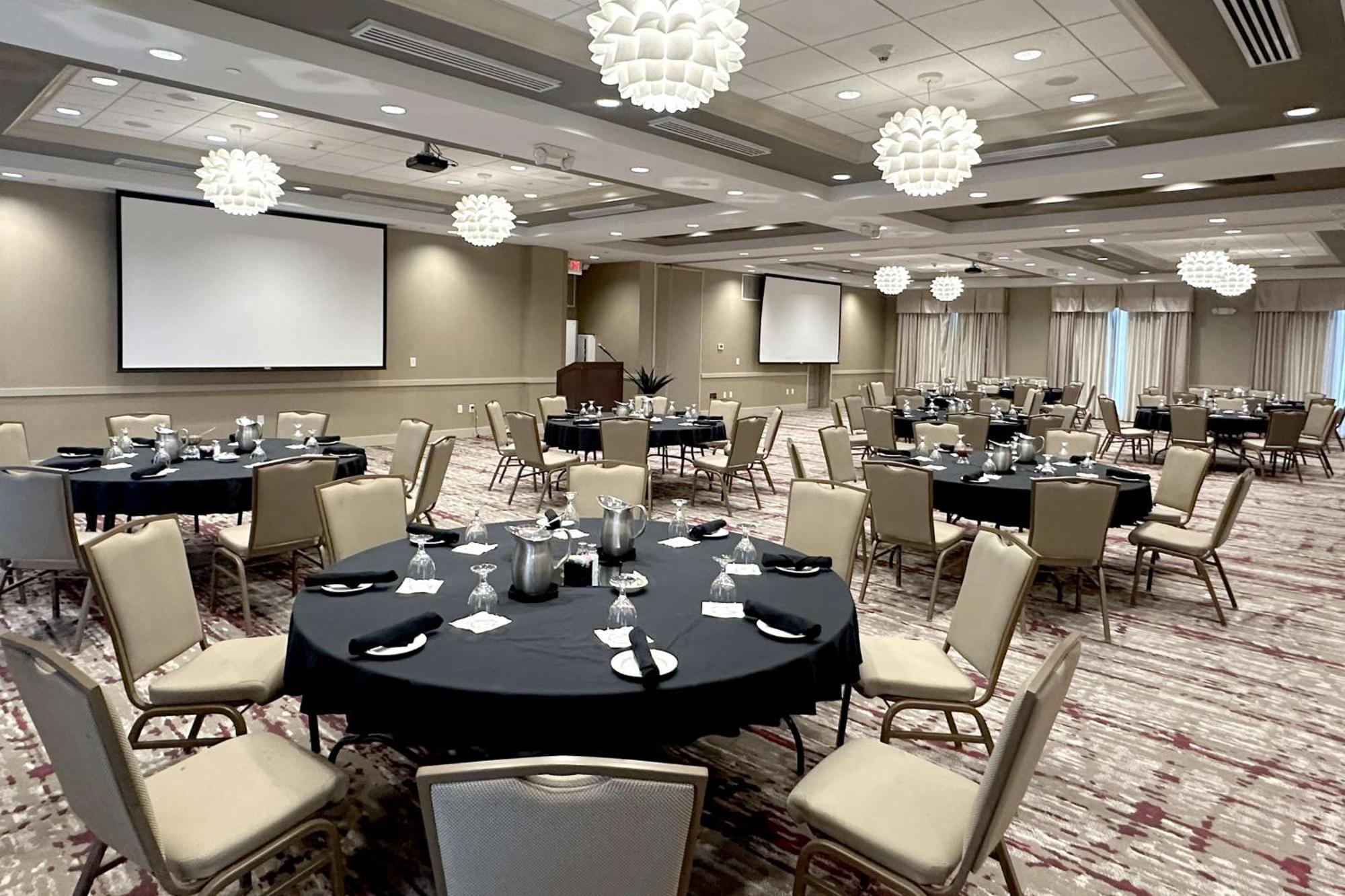 Hilton Garden Inn Олэт Экстерьер фото